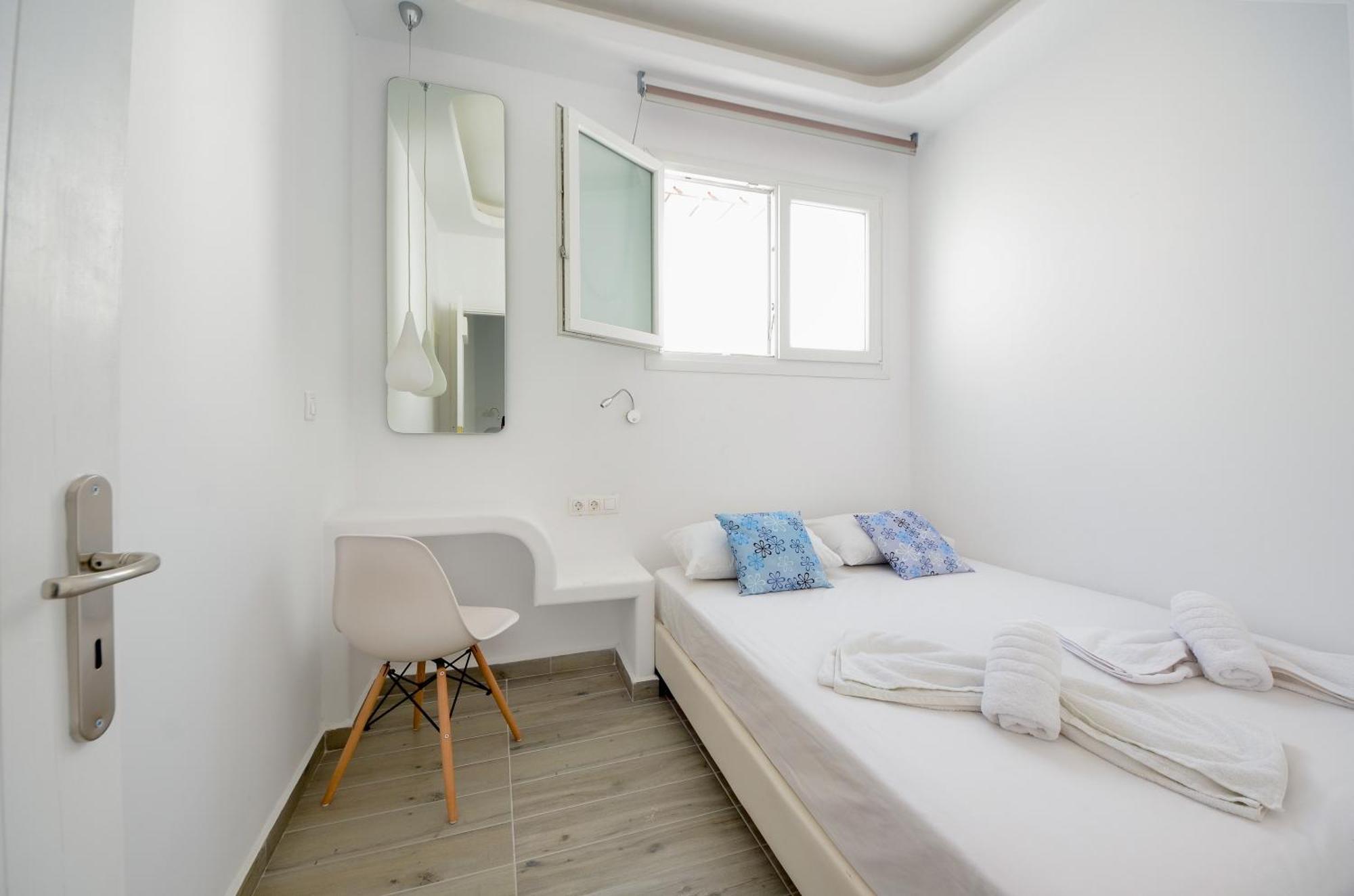 Depis Apartments & Suites Naxos City エクステリア 写真